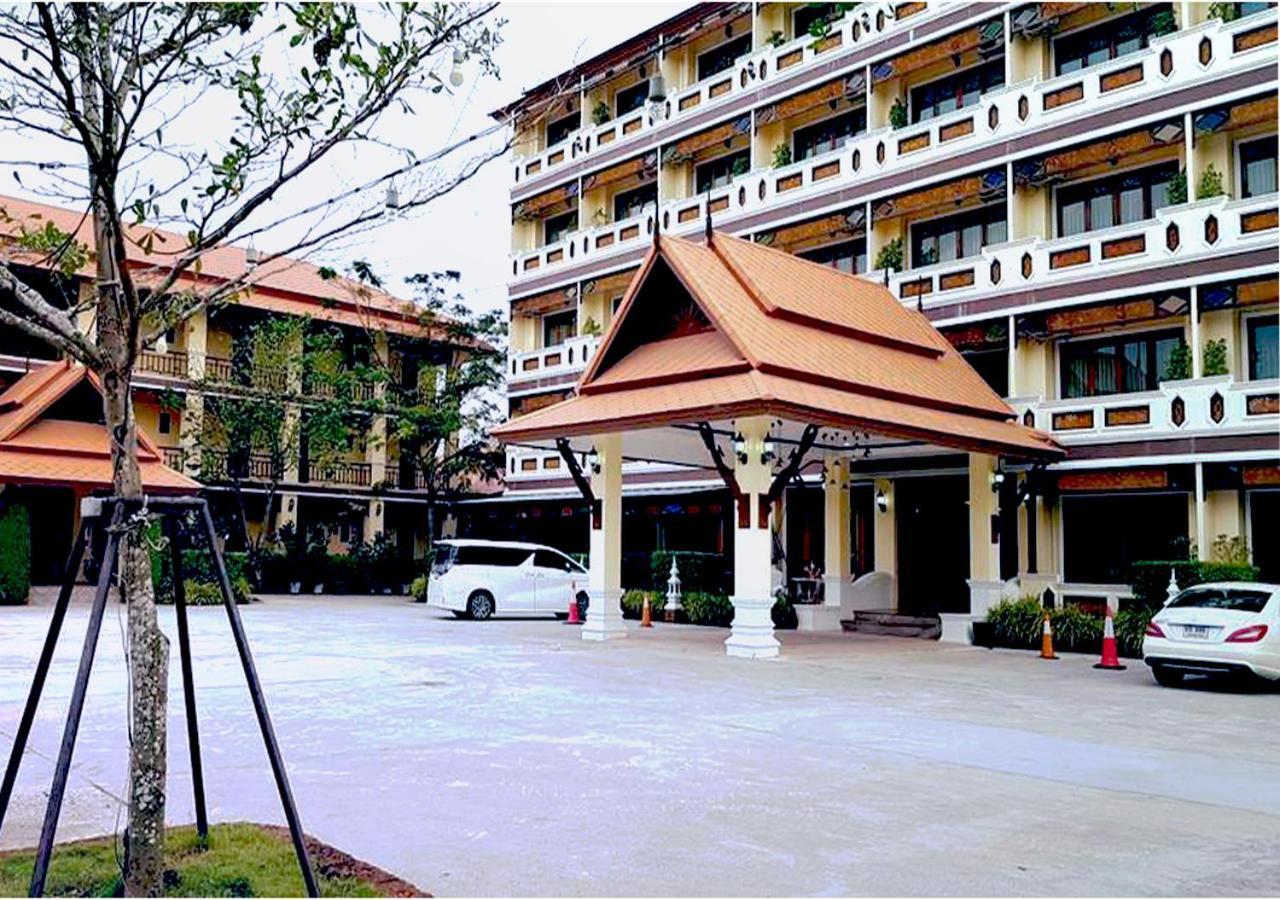 I Boutique Hotel Pluak Daeng Exterior photo