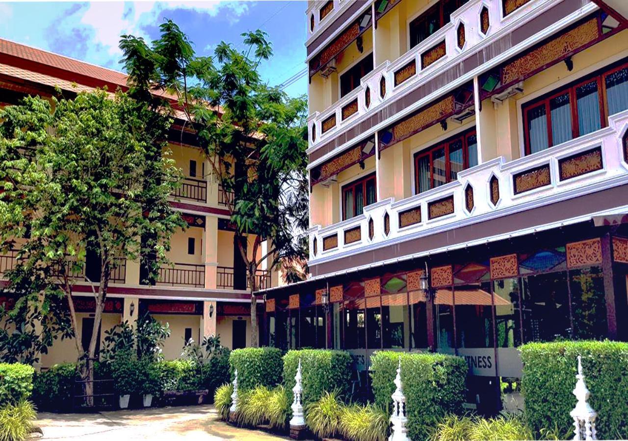 I Boutique Hotel Pluak Daeng Exterior photo